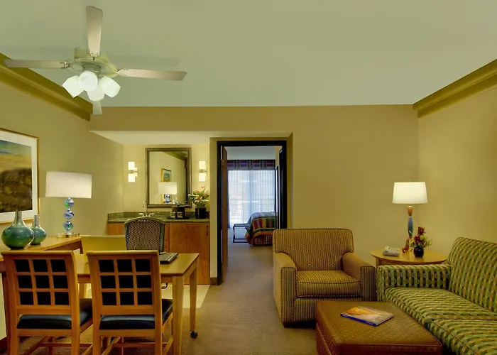 Hotel Embassy By Hilton Biltmore Phoenix