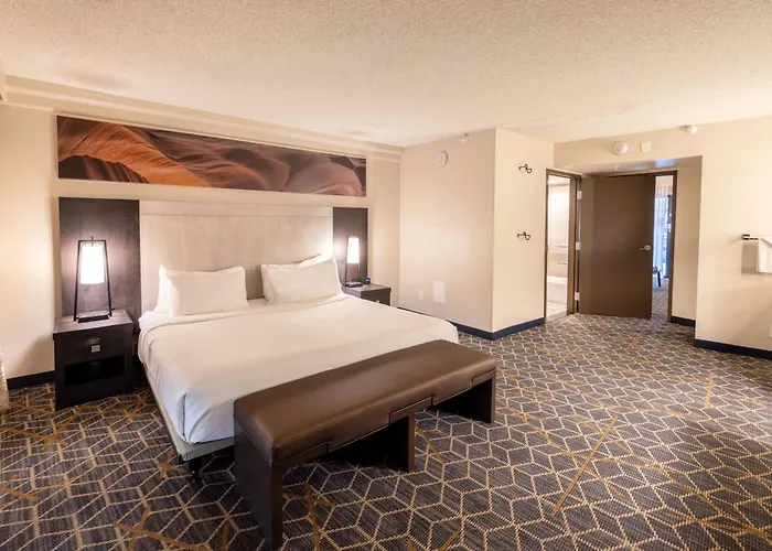 Hotel Embassy By Hilton Biltmore