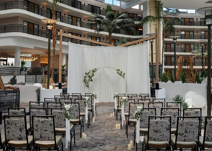 Embassy By Hilton Biltmore Phoenix