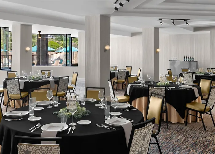 Embassy By Hilton Biltmore 3* Phoenix