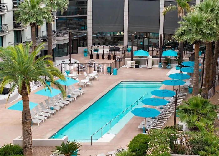 Hotel Embassy By Hilton Biltmore 3*