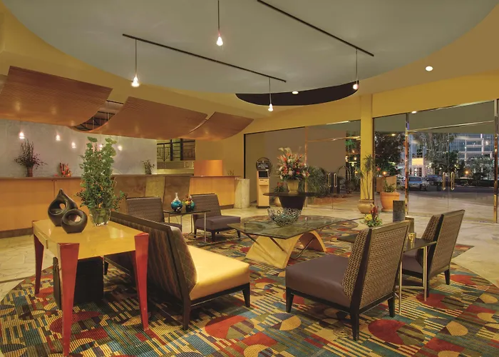 Embassy By Hilton Biltmore Hotel Phoenix