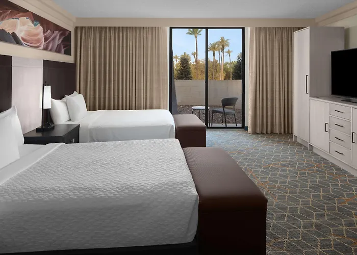 Embassy By Hilton Biltmore Phoenix