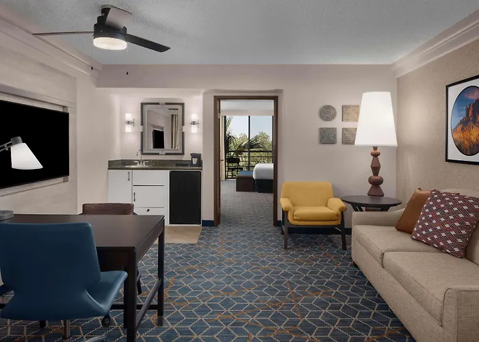 Embassy By Hilton Biltmore Phoenix